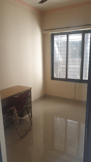Room in 2.5 BHK Apartment at Lok Raunak B CHS, Marol – for Rent