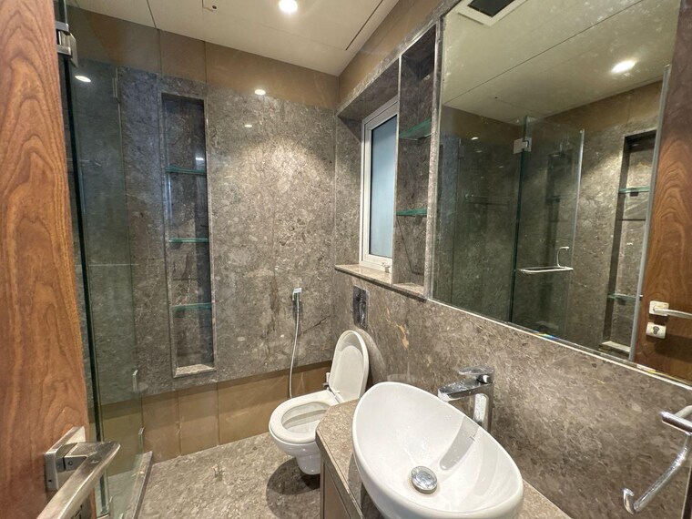Bathroom, lower parel 5 Bedroom 3000 Sq.Ft. Apartment In Lower Parel Mumbai 9284061