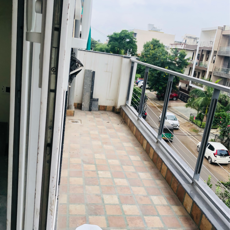 Balcony, sector 23 3.5 Bedroom 1700 Sq.Ft. Villa In Sector 23 Gurgaon 9284126