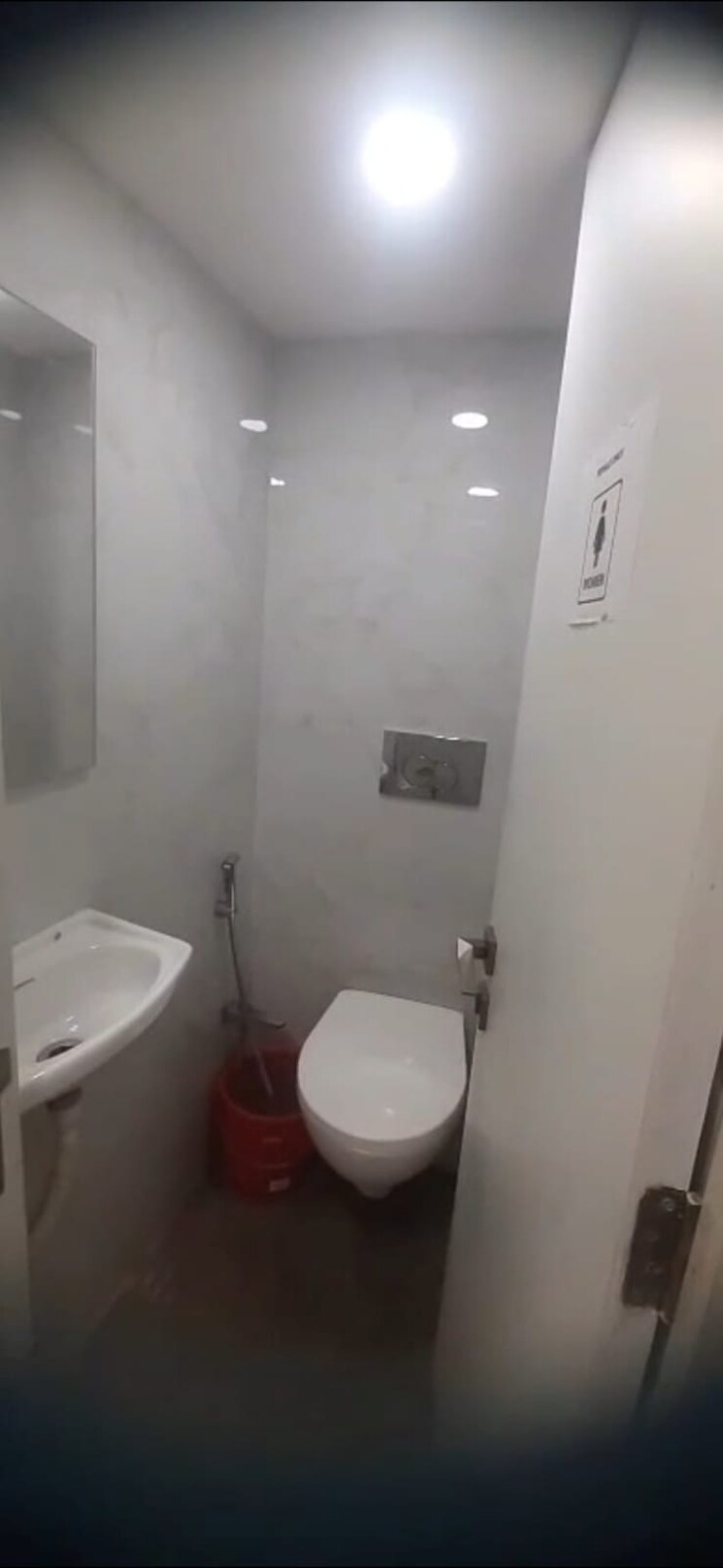 Bathroom, gokul-arcade-vile-parle-east Commercial Office Space 431 Sq.Ft. In Vile Parle East Mumbai 9284043