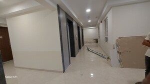 Room in 2 BHK Apartment at Sheth Avalon, Laxmi Nagar – for Rent