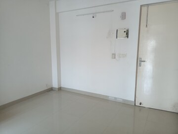 Room in 1 BHK Apartment at Breez Global Heights, Sohna Sector 33 – for Sale