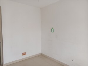 Room in 1 BHK Apartment at Breez Global Heights, Sohna Sector 33 – for Sale