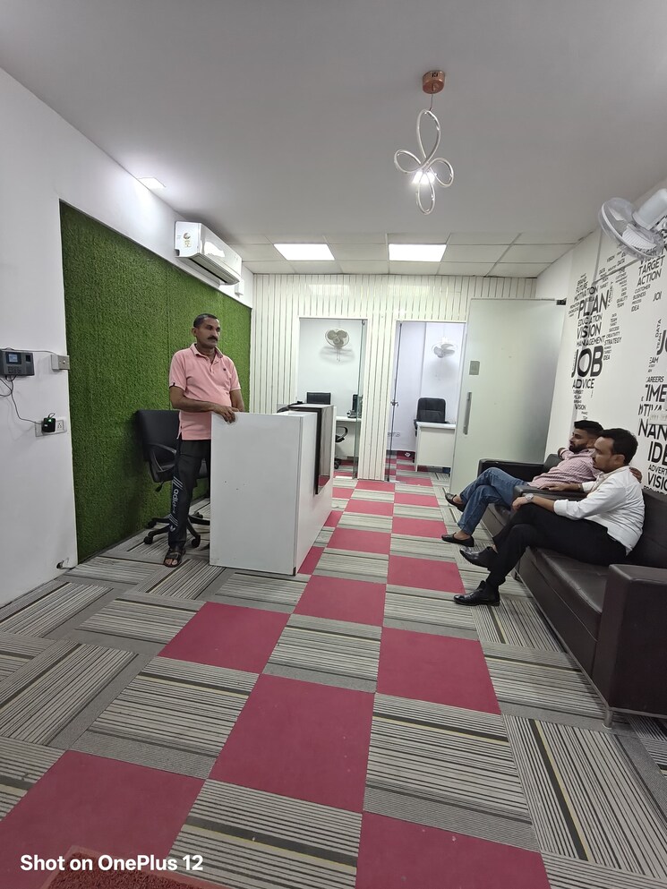 Team Area, sector 63 Commercial Office Space 3000 Sq.Ft. In Sector 63 Noida 9284302