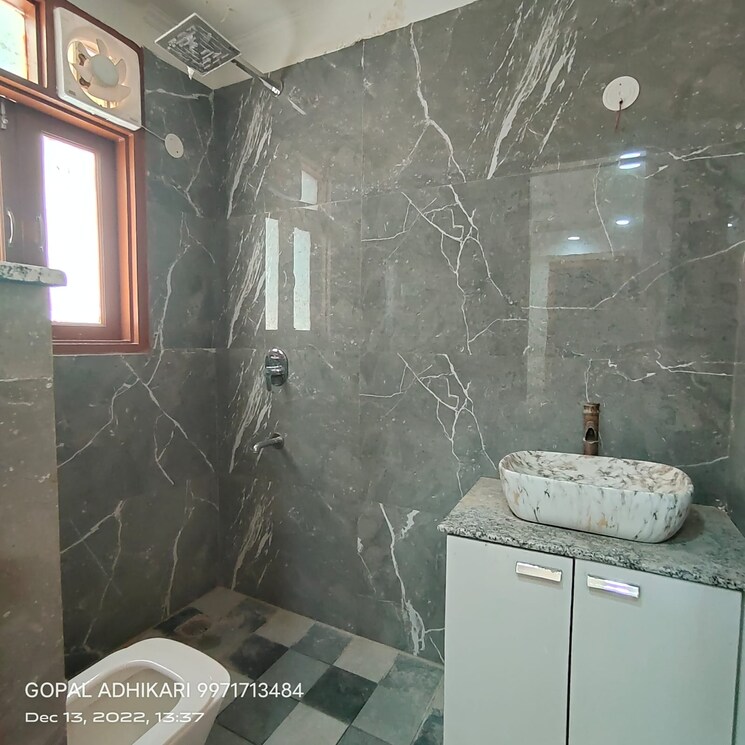 Bathroom, chattarpur 3 Bedroom 1250 Sq.Ft. Builder Floor In Chattarpur Delhi 9284325