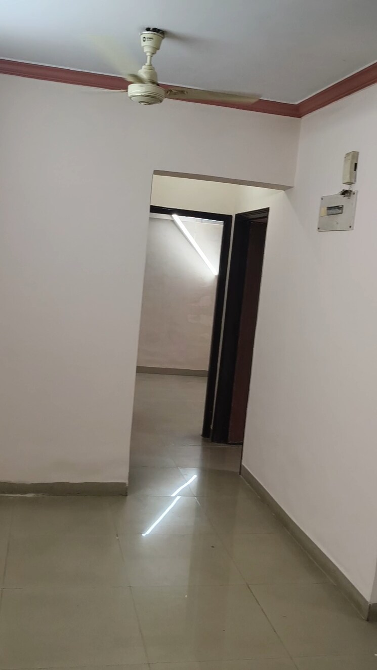 Room, tilak nagar 2 Bedroom 700 Sq.Ft. Apartment In Tilak Nagar Mumbai 9284340