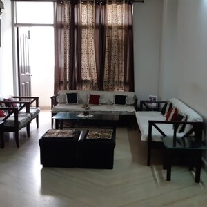 2 BHK Apartment For Rent in Rishabh Iris Tower, Ahinsa Khand 2