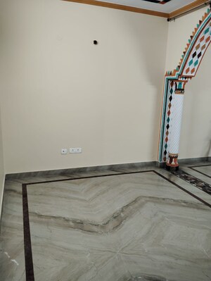 Room in 1.5 BHK Independent House at RWA Apartments Sector 19, Sector 19 – for Rent