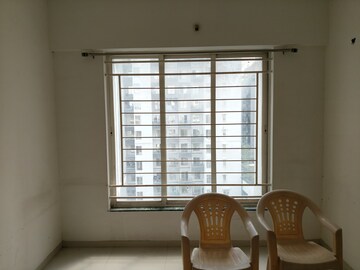 Room in 1 BHK Apartment at Shroff Signature Heights, Wakad – for Rent