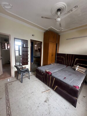 Staircase in 2 BHK Builder Floor at Sector 30 – for Rent