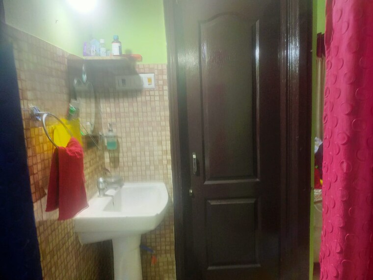 Bathroom, mowa 2 Bedroom 1100 Sq.Ft. Apartment In Mowa Raipur 9284433