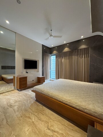 Master Bedroom in 5 BHK Apartment at Worli – for Rent