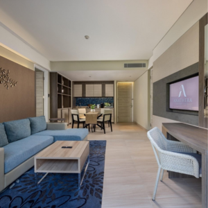 Living Room in 6+ BHK Independent House at Dlf Phase ii – for Sale