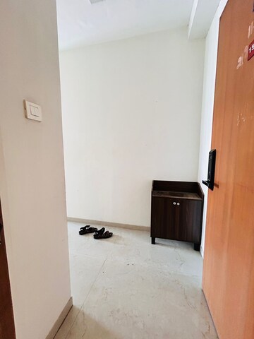 Room in 3 BHK Apartment at Godrej Elements, Hinjewadi – for Rent