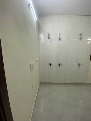 Room in 2 BHK Builder Floor at Sector 5 – for Rent