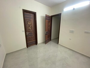 Room in 2 BHK Builder Floor at Sector 5 – for Rent