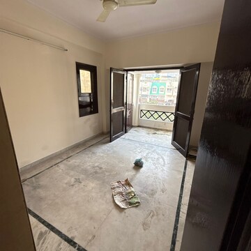 Room in 3 BHK Apartment at Niho Saffron Scottish Garden, Ashiana Greens – for Rent