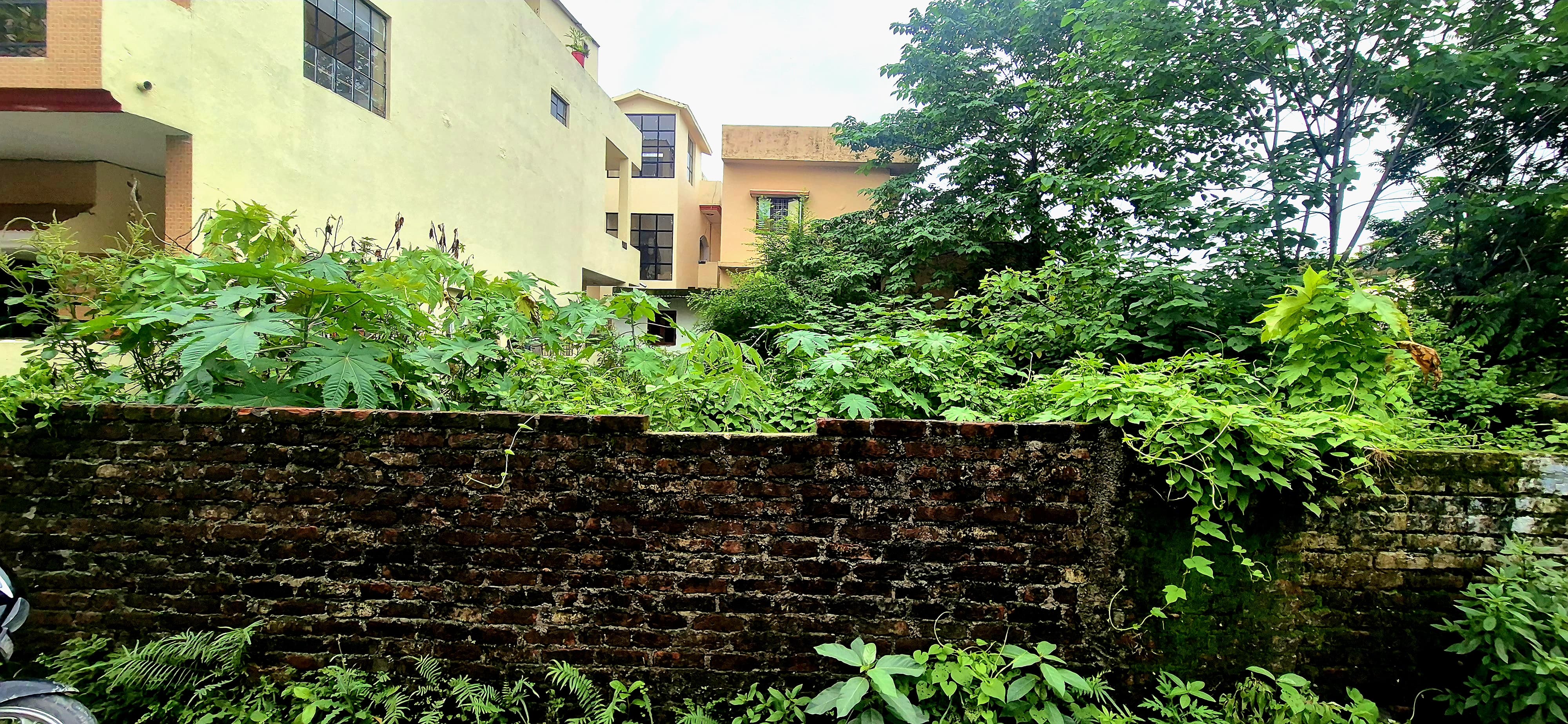 Plot For Sale in Canal Road