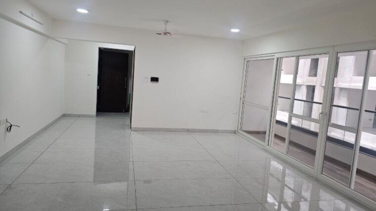 Room, senapati bapat road 3 Bedroom 1900 Sq.Ft. Apartment In Senapati Bapat Road Pune 9284493