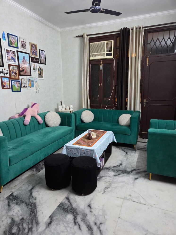 Living Room, ardee-city 2 Bedroom 1050 Sq.Ft. Builder Floor In Sector 52 Gurgaon 9284503