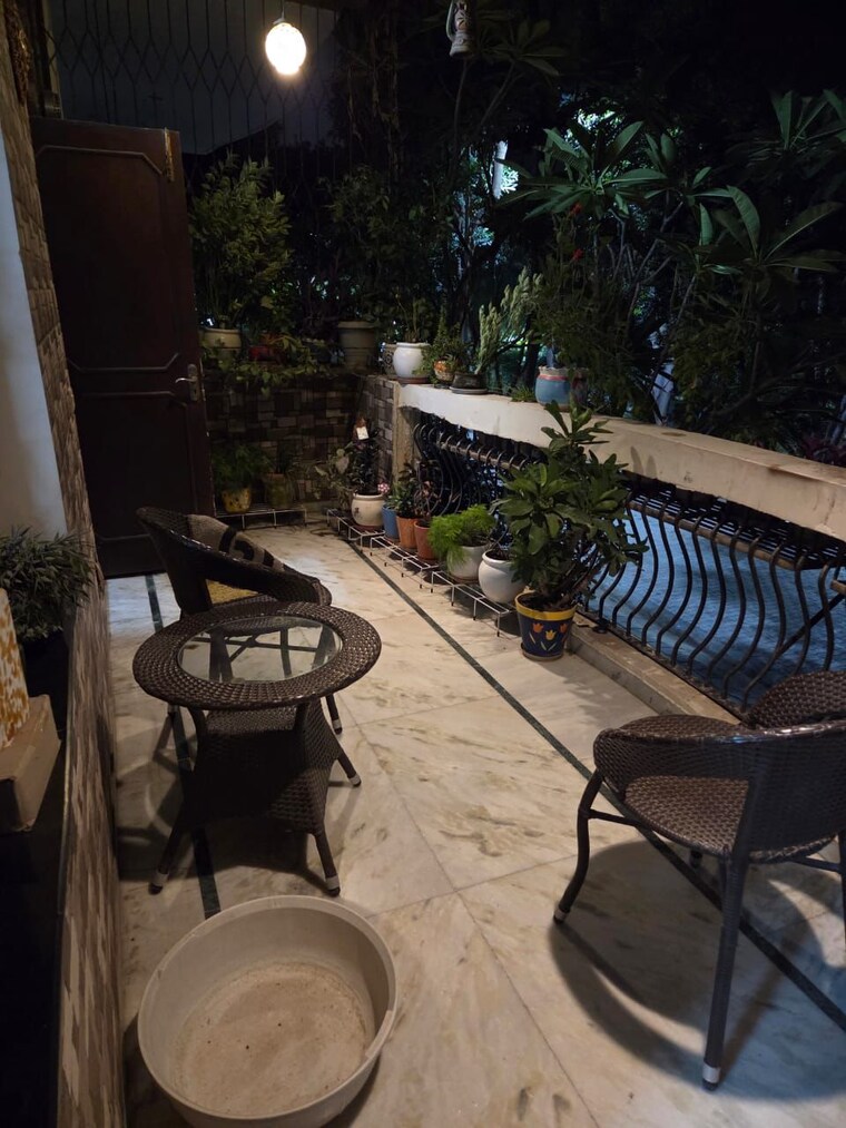 Balcony, ardee-city 2 Bedroom 1050 Sq.Ft. Builder Floor In Sector 52 Gurgaon 9284503