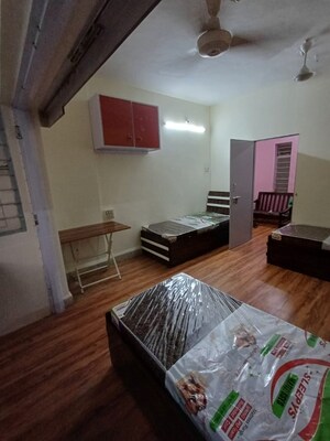 Room in  Pg at Deccan Gymkhana – for Rent