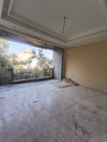 Parking in 3 BHK Builder Floor at Greater Kailash ii – for Sale