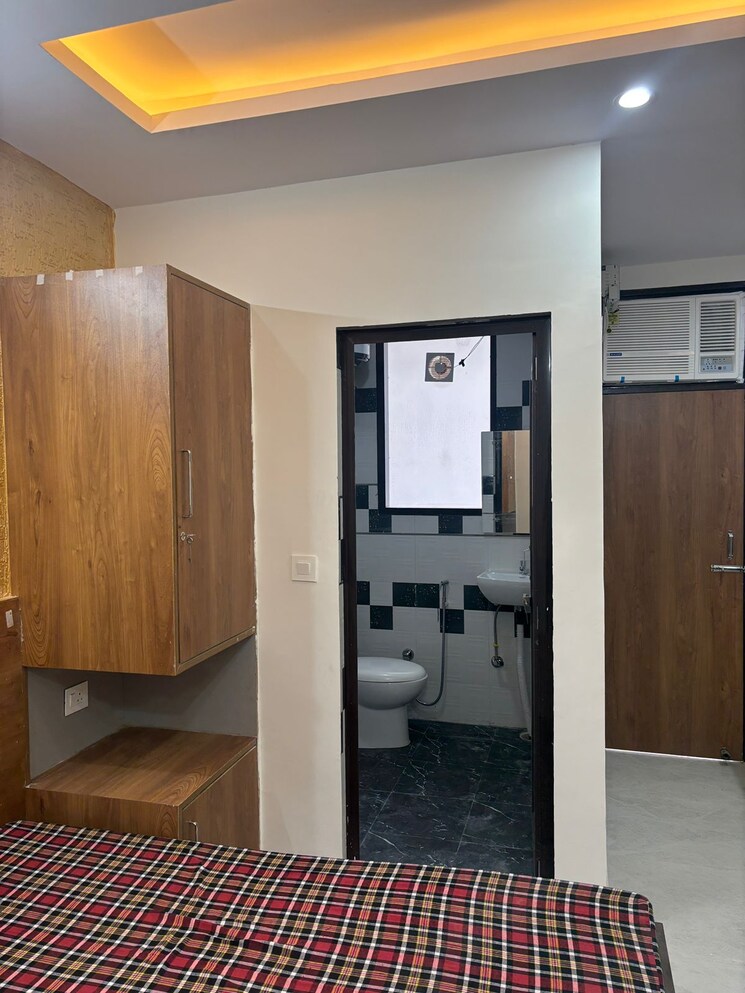 Bedroom, dlf-city-phase-iii 1 RK 450 Sq.Ft. Builder Floor In Sector 24 Gurgaon 9284548