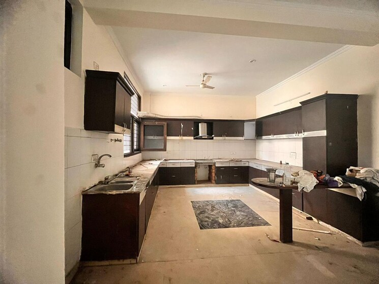 Kitchen, ss-mayfield-gardens 3 Bedroom 3600 Sq.Ft. Independent House In Sector 51 Gurgaon 9284687