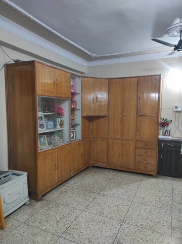 Room in 3 BHK Apartment at Lalpur – for Sale