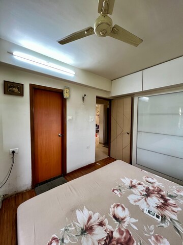 Bedroom in 1 BHK Apartment at Kashish Park Apartment, Lal Bahadur Shastri Road – for Rent