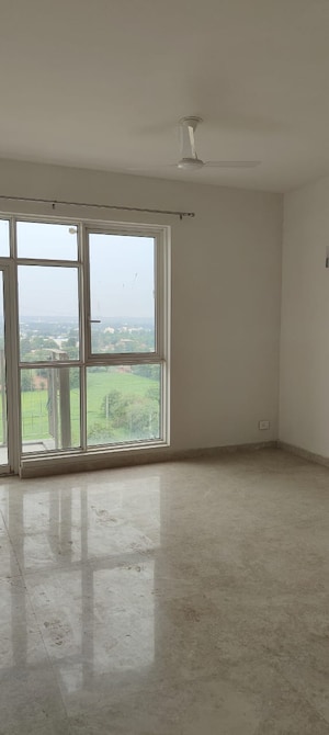 2.5 BHK Apartment For Rent in Ireo The Corridors, Sector 67a