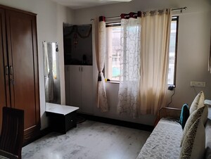 Room in 2 BHK Apartment at Fiama Residency, Thane West – for Rent