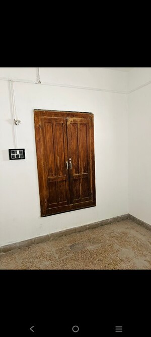 Room in 2 BHK Apartment at Surya Kutir, Naranpura – for Rent