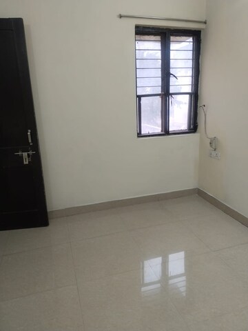 2 BHK Apartment For Rent in Arun Vihar Sector 37, Sector 37