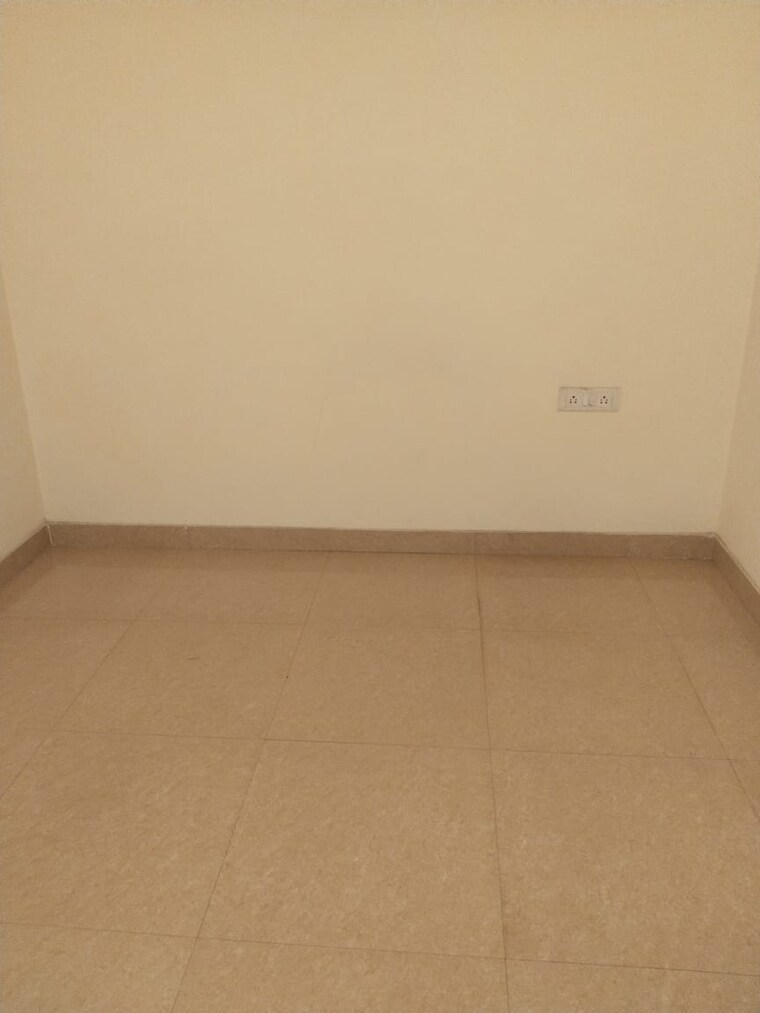 Room, arun-vihar-sector-37 2 Bedroom 900 Sq.Ft. Apartment In Sector 37 Noida 9284978