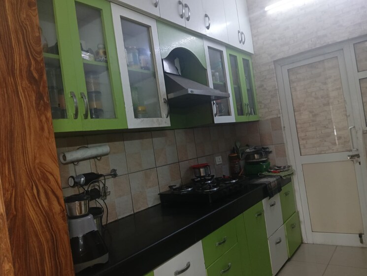 Kitchen, landcraft-golf-links 3.5 Bedroom 1525 Sq.Ft. Apartment In Pandav Nagar Ghaziabad 9285031