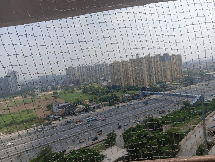 Balcony, landcraft-golf-links 3.5 Bedroom 1525 Sq.Ft. Apartment In Pandav Nagar Ghaziabad 9285031