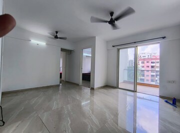 Room in 2 BHK Apartment at Malkani Bon Vivant, Mundhwa – for Rent