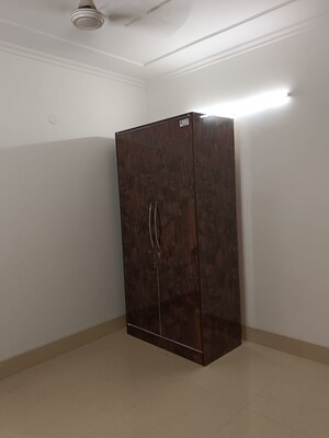 Room in 2 BHK Builder Floor at Saket – for Rent