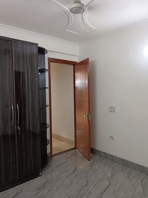 Room in 2 BHK Builder Floor at Saket – for Rent