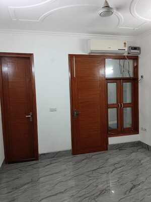 Room in 2 BHK Builder Floor at Saket – for Rent