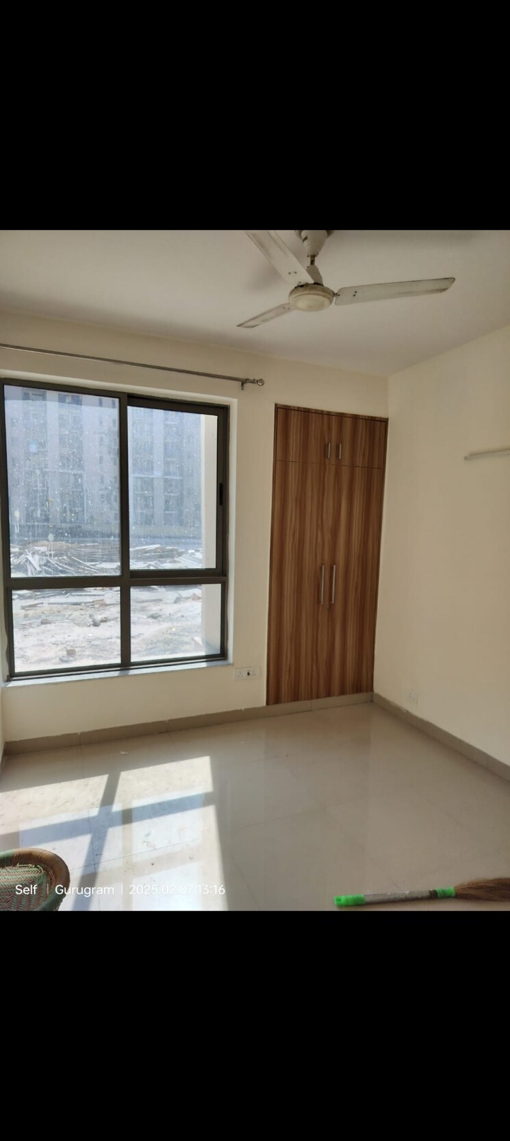 Room, unitech-uniworld-gardens-2 2 Bedroom 973 Sq.Ft. Apartment In Sector 47 Gurgaon 9285033