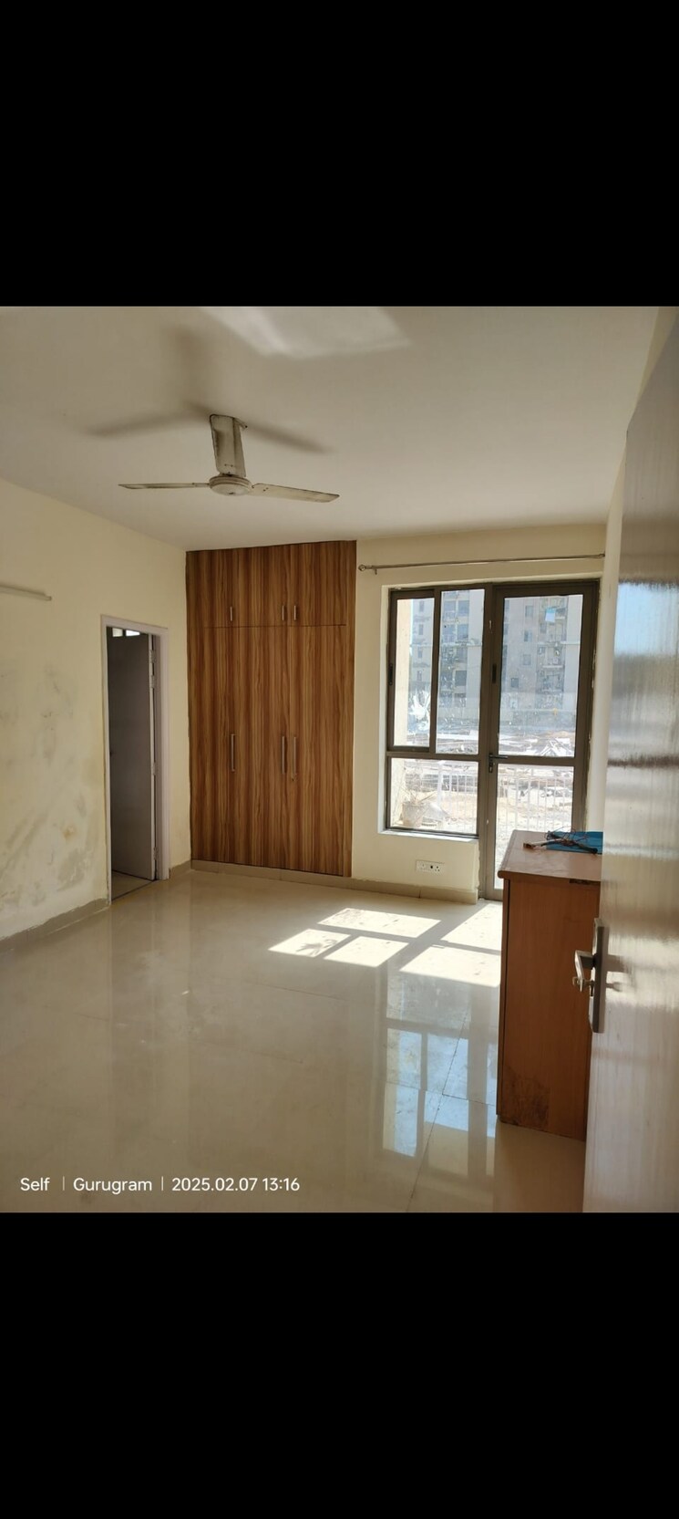 Room, unitech-uniworld-gardens-2 2 Bedroom 973 Sq.Ft. Apartment In Sector 47 Gurgaon 9285033