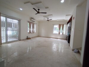 Room in 4 BHK Villa at Mayfair Villas Tellapur, Tellapur – for Rent