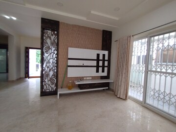 Room in 4 BHK Villa at Mayfair Villas Tellapur, Tellapur – for Rent