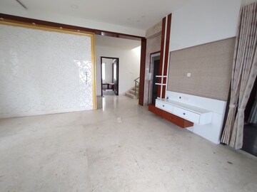 Room in 4 BHK Villa at Mayfair Villas Tellapur, Tellapur – for Rent