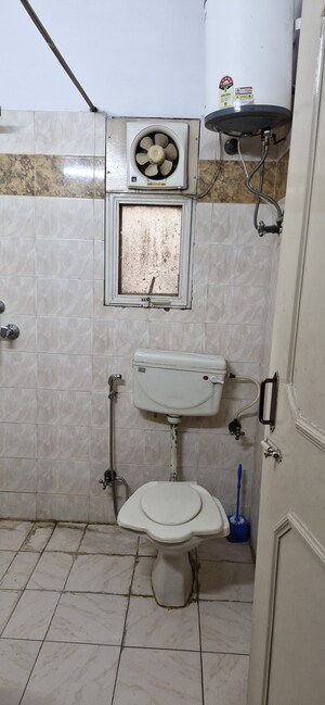 Bathroom in 2 BHK Builder Floor at Ashiana The Heritage, Vaishali Sector 3 – for Sale