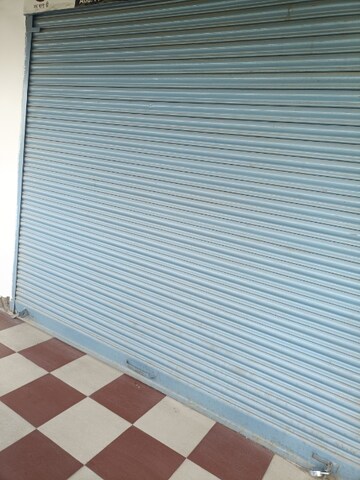  Shop For Rent in Landcraft Golf Links, Pandav Nagar