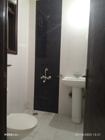 Bathroom in 3 BHK Builder Floor at Maidan Garhi – for Rent